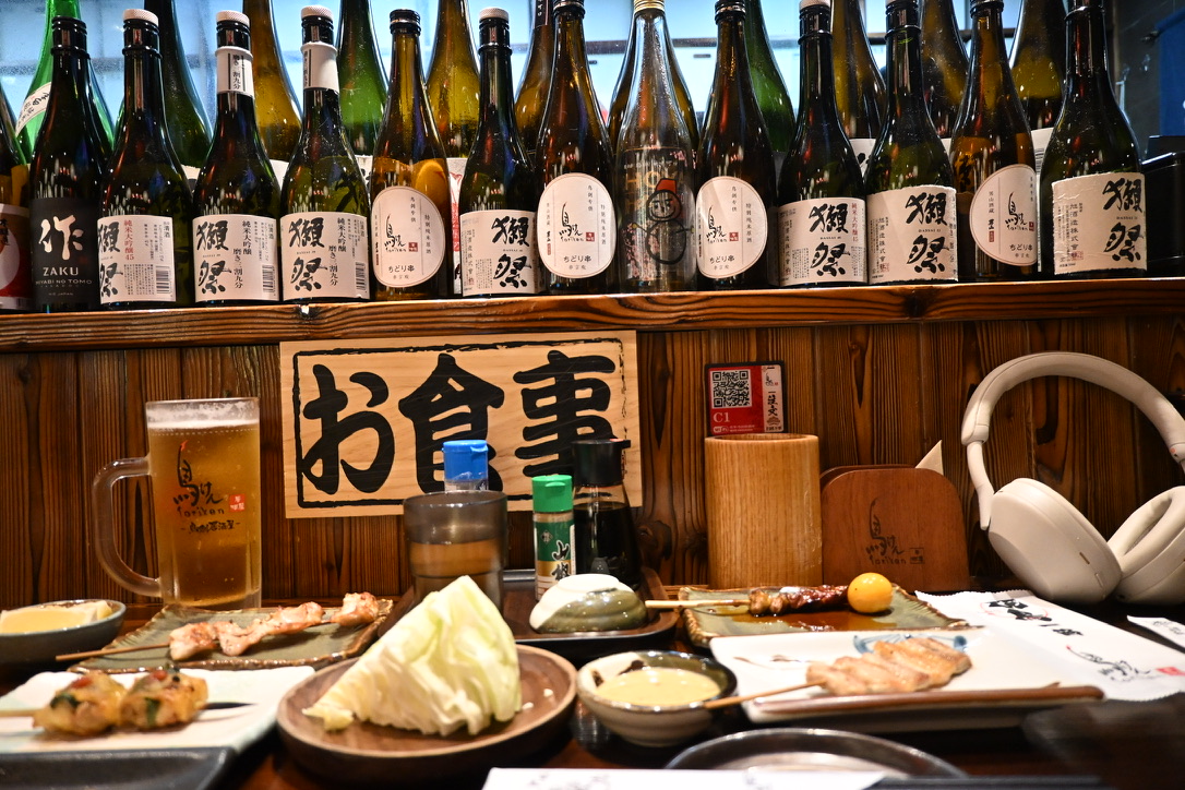 之前最喜欢吃的一家西餐店搬走了,换成了图片里的这家日料店,去体验了两次味道不错,氛围也很有感觉,就是有点贵,如果新加坡的房租不用交的话我应该会吃得更坦然一些。